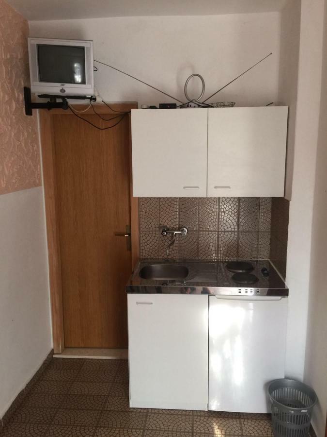 Villa Kartelo 特罗吉尔 外观 照片