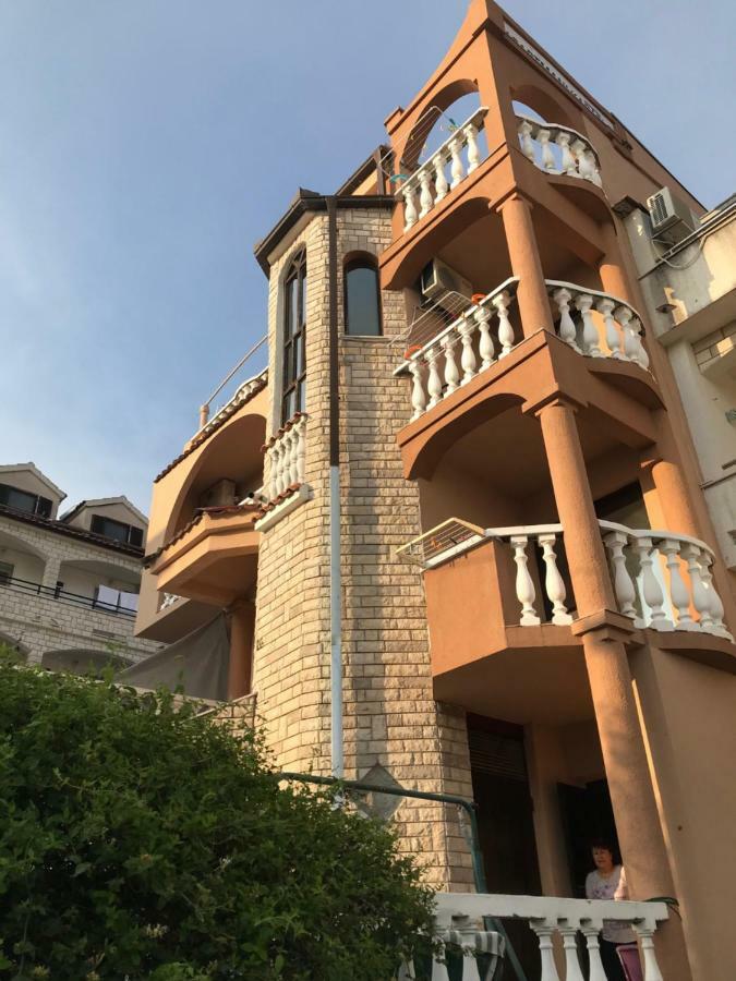 Villa Kartelo 特罗吉尔 外观 照片